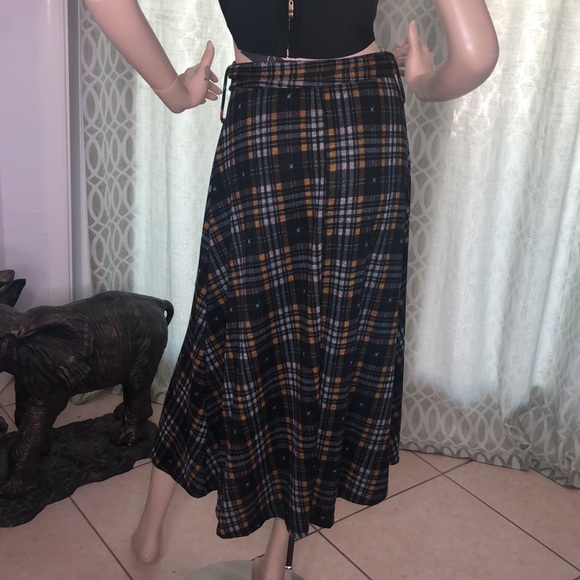 BLACK MUSTARD CHECKERED SKIRT - Picture 13 of 14